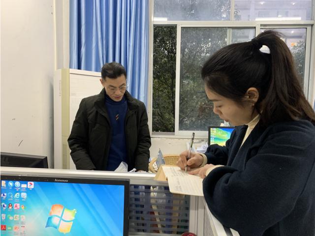 南宫28宜宾市南溪职业技术学校幼儿保育专业部组织召开班主任大会(图2)