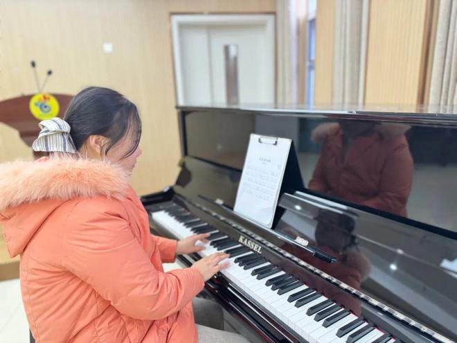南宫28信阳市百花幼儿园：师光熠熠绽芳华 匠心筑梦展风采(图2)