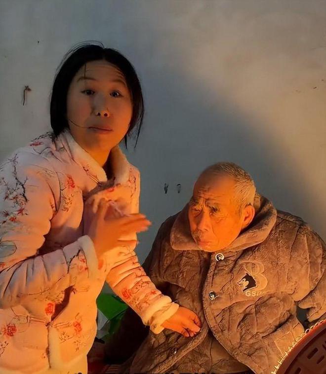 南宫28“还过个屁年！”河南女子崩溃时的嘶吼撕开4500万家庭的隐痛！(图12)
