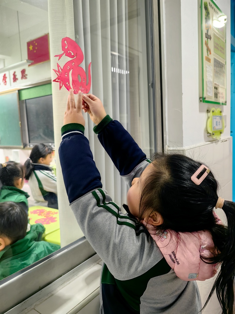 南宫28开学新程启：劳动教育“植” 根校园古韵文化焕新彩(图4)
