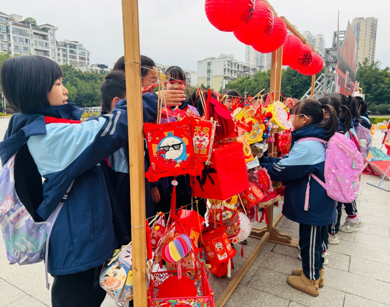 南宫28开学新程启：劳动教育“植” 根校园古韵文化焕新彩(图6)