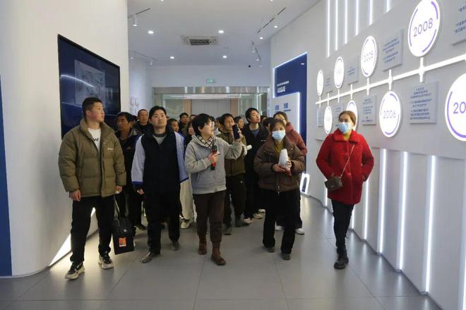 南宫NG·28(中国)官方网站横街镇：“入企探岗” 打通求职者和企业之间的“最后(图3)