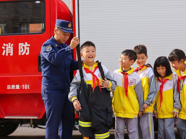 南宫NG·28(中国)官方网站学习消防知识 迎全国消防日(图10)