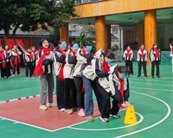 南宫28广元市剑阁县鼓楼幼儿园2025年春开工仪式暨开学工作会议(图1)