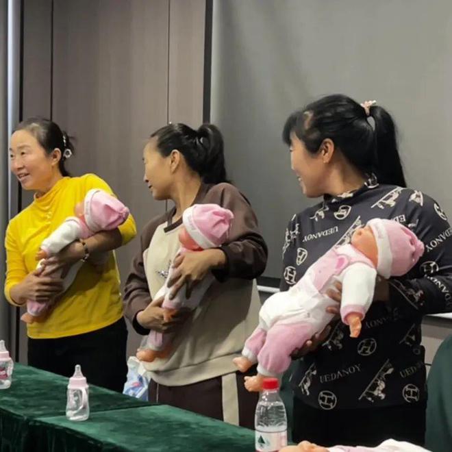 南宫28【基层动态】通榆县妇联2024年城乡妇女月嫂（育婴师）初级技能培训班结业(图4)