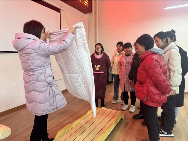 南宫28宜宾市叙州区双龙镇中心幼儿园开展保育员专业技能培训(图4)