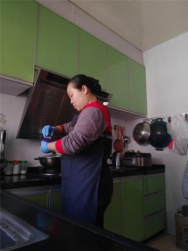 南宫NG·28(中国)官方网站京东家政让劳动者“闪光”：半年晋升讲师、宝妈成区域(图4)