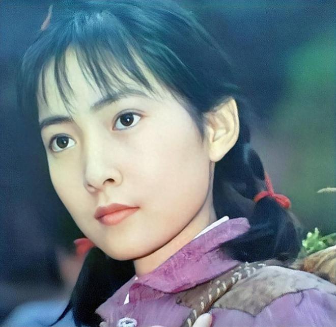 南宫NG·28(中国)官方网站演员沈丹萍64岁生日混血女儿送她15cm高跟鞋德国(图1)