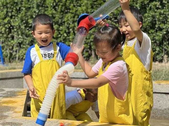 南宫28济南市天桥区兴麓幼儿园：在自主游戏中润心育人(图2)