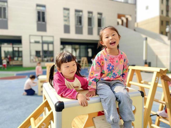 南宫28济南市天桥区兴麓幼儿园：在自主游戏中润心育人(图1)