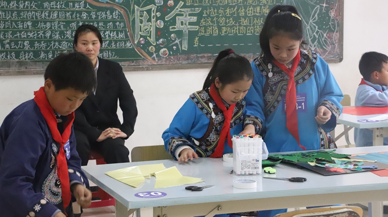 南宫28三都：500余名中小学生同台秀劳动技能(图2)