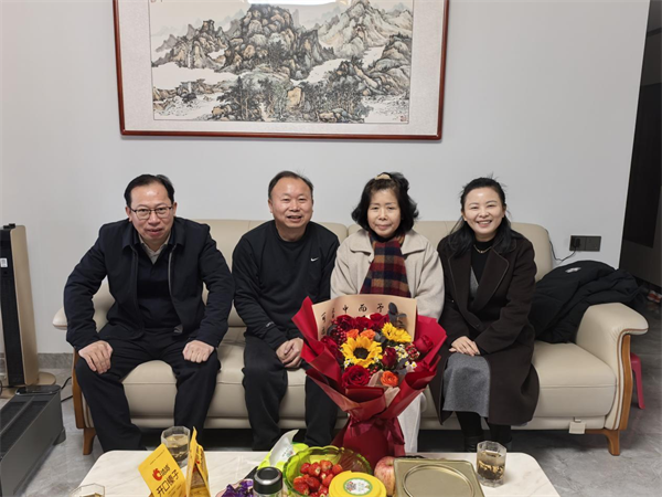 南宫28新春送祝福 家访暖人心 ——抚州幼儿师范高等专科学校领导班子成员分别开展(图1)
